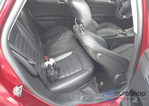 2013 Ford Fusion Se z USA, uszkodzony, nr VIN 3FA6P0HR6DR381437